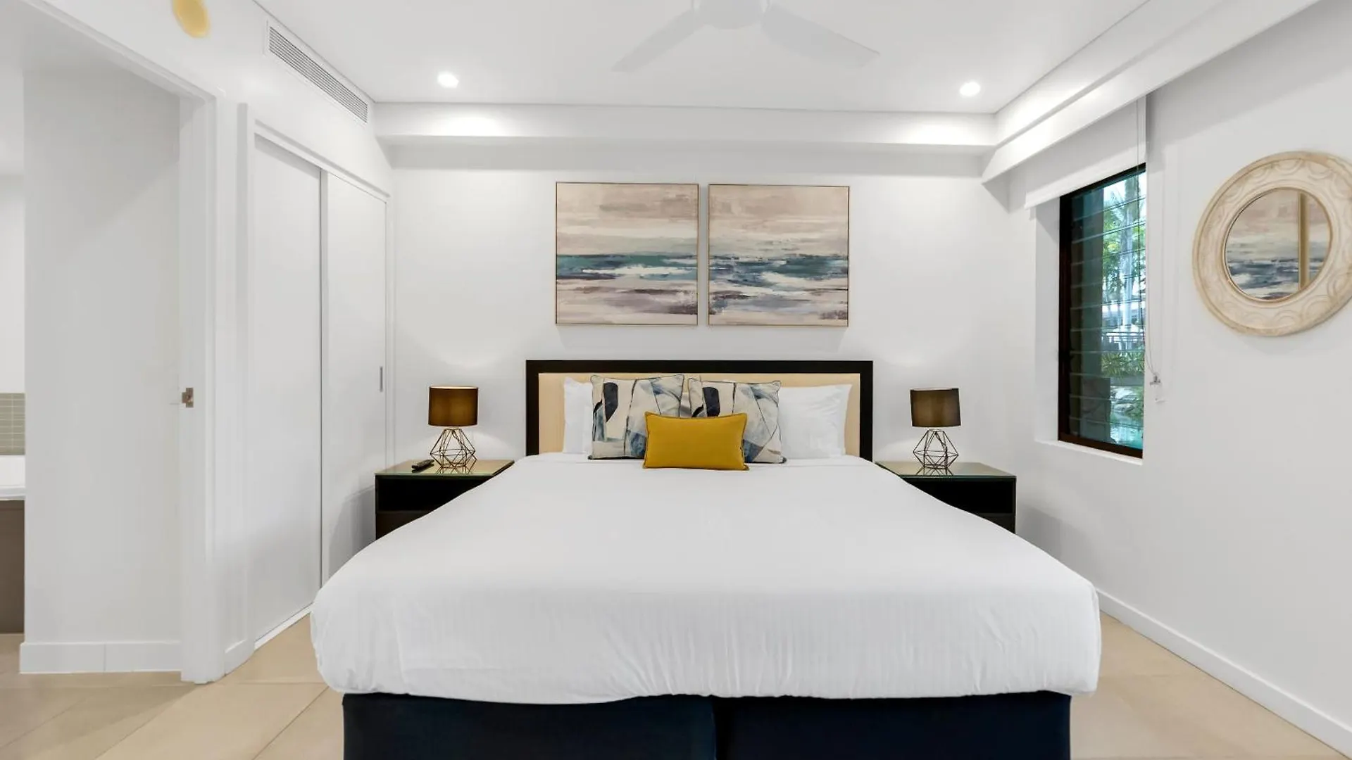 Resort-Style Swim Out - A True Tropical Oasis Port Douglas Australien