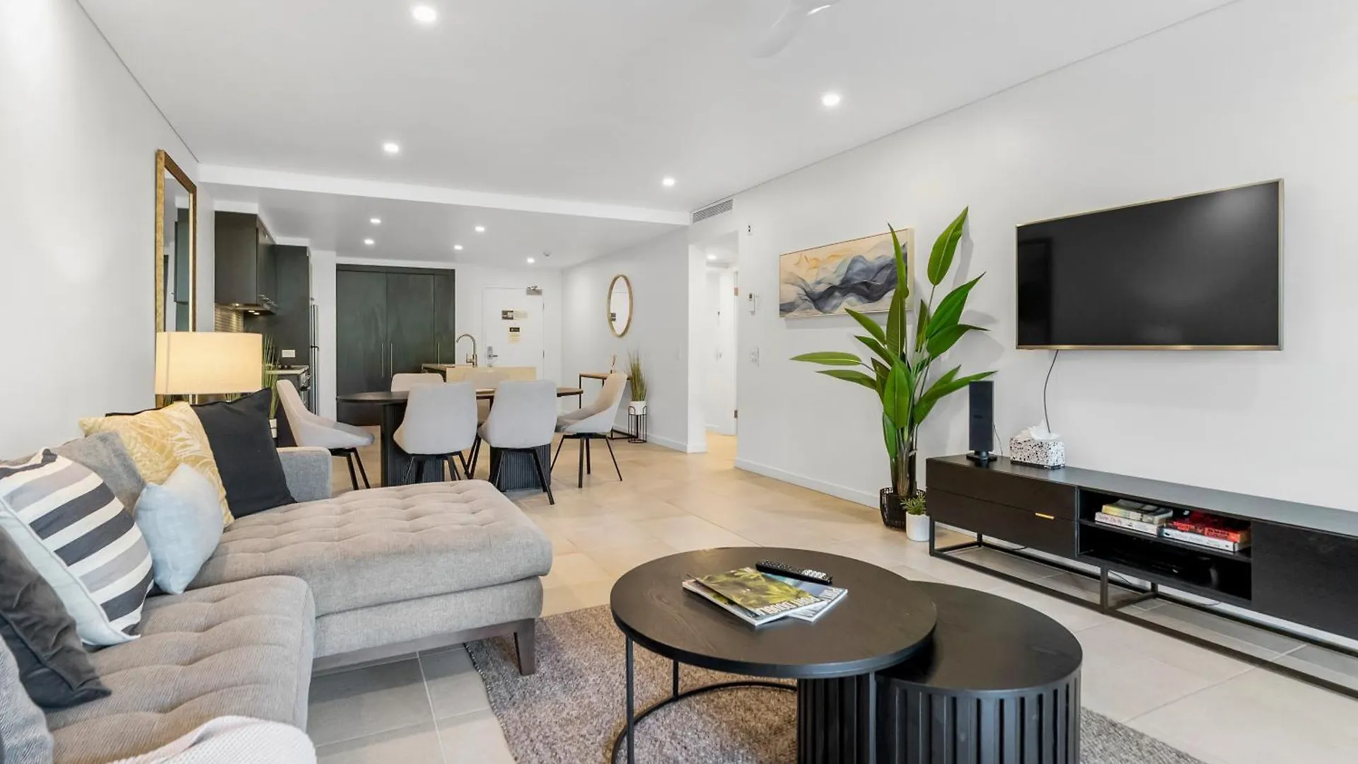 Resort-Style Swim Out - A True Tropical Oasis Port Douglas Australien